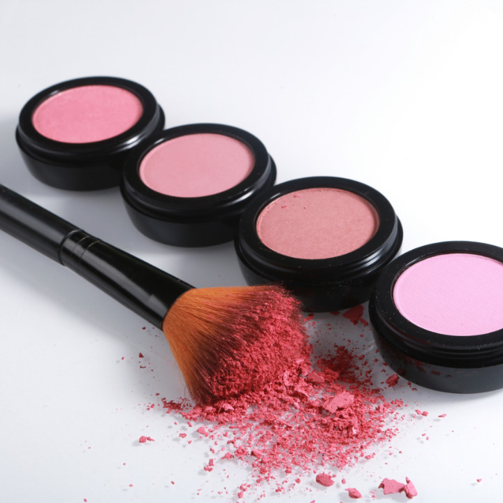 sanitizing makeup brushes