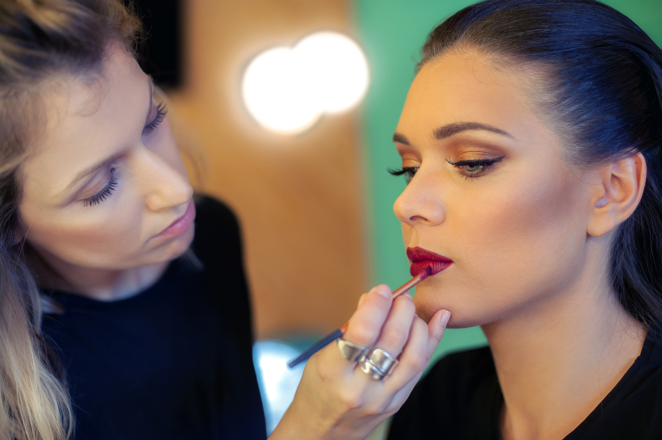 6 High-Paying Makeup Careers - Beauty Buzz