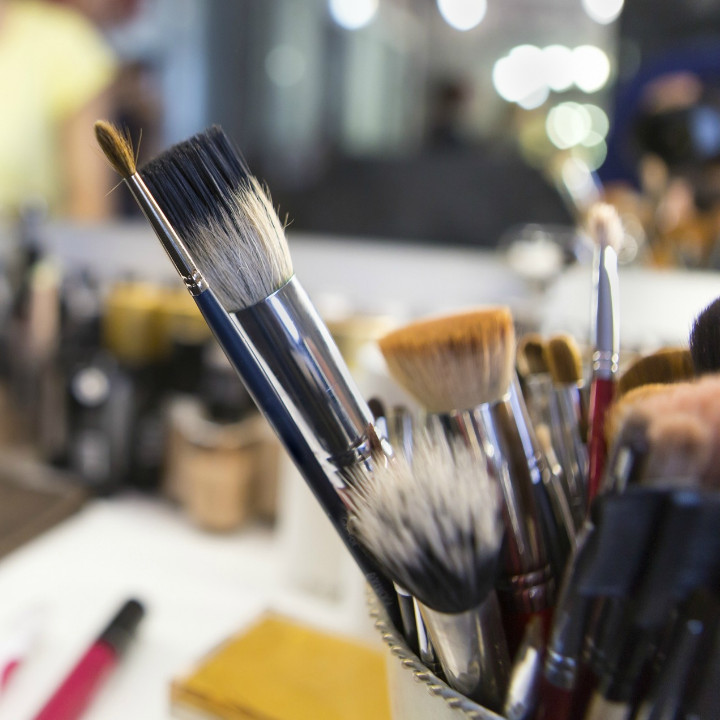 graduate from qc makeup academy and become a certified international makeup professional