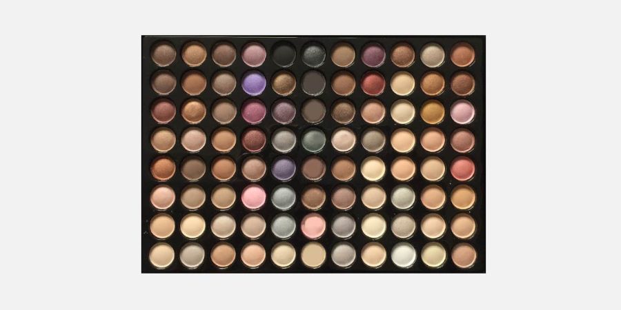 QC Makeup Academy makeup kit eyeshadow palette