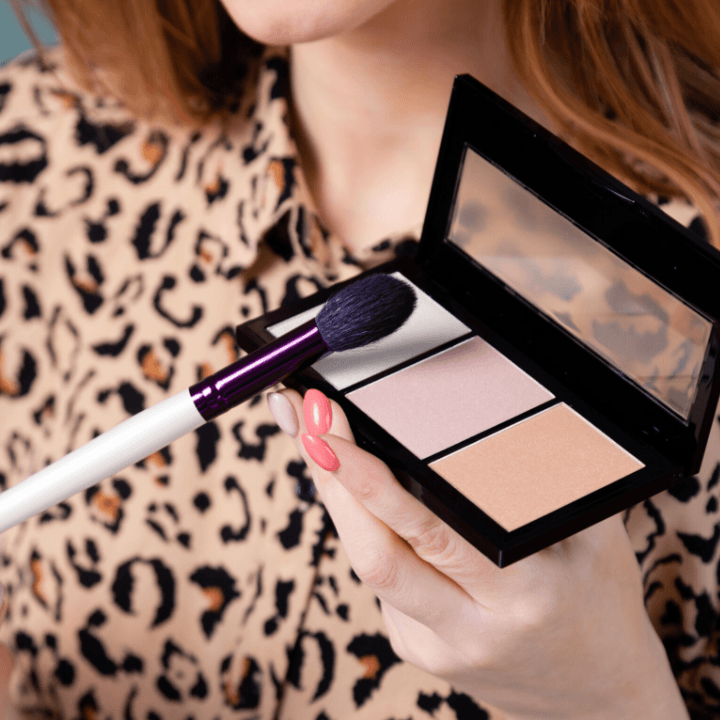 makeup jobs - applying highlight and blush