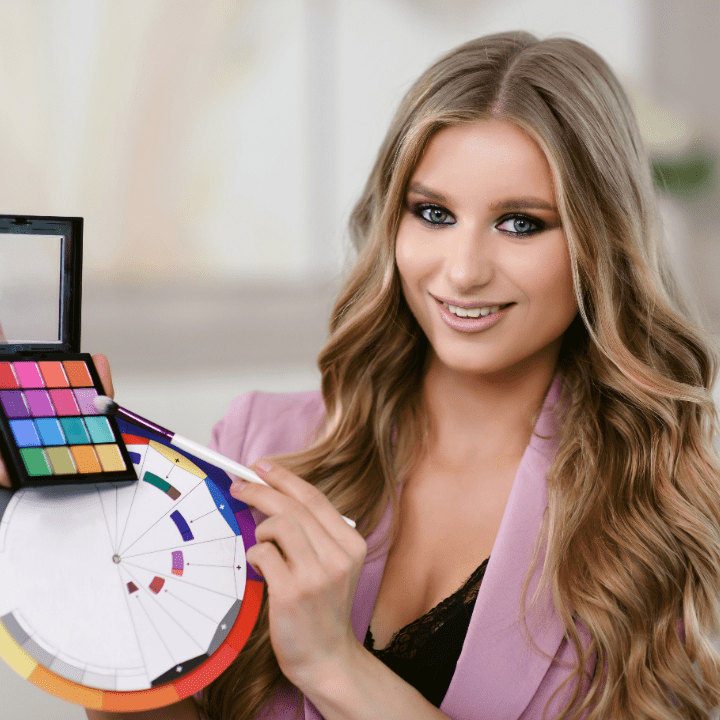 makeup artist providing online makeup training and classes