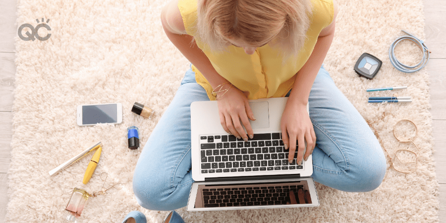 woman on laptop