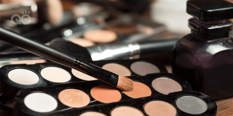 Professional makeup kit article, Apr 21 2021, In-post image