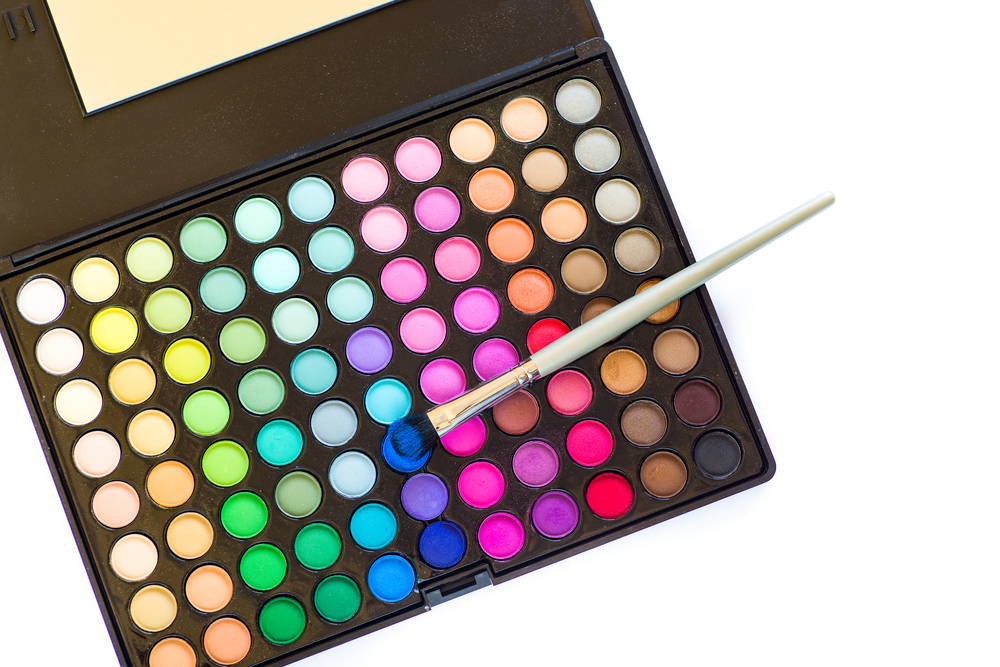 How to Build Custom Makeup Palettes to Take to Makeup Jobs - QC Makeup 