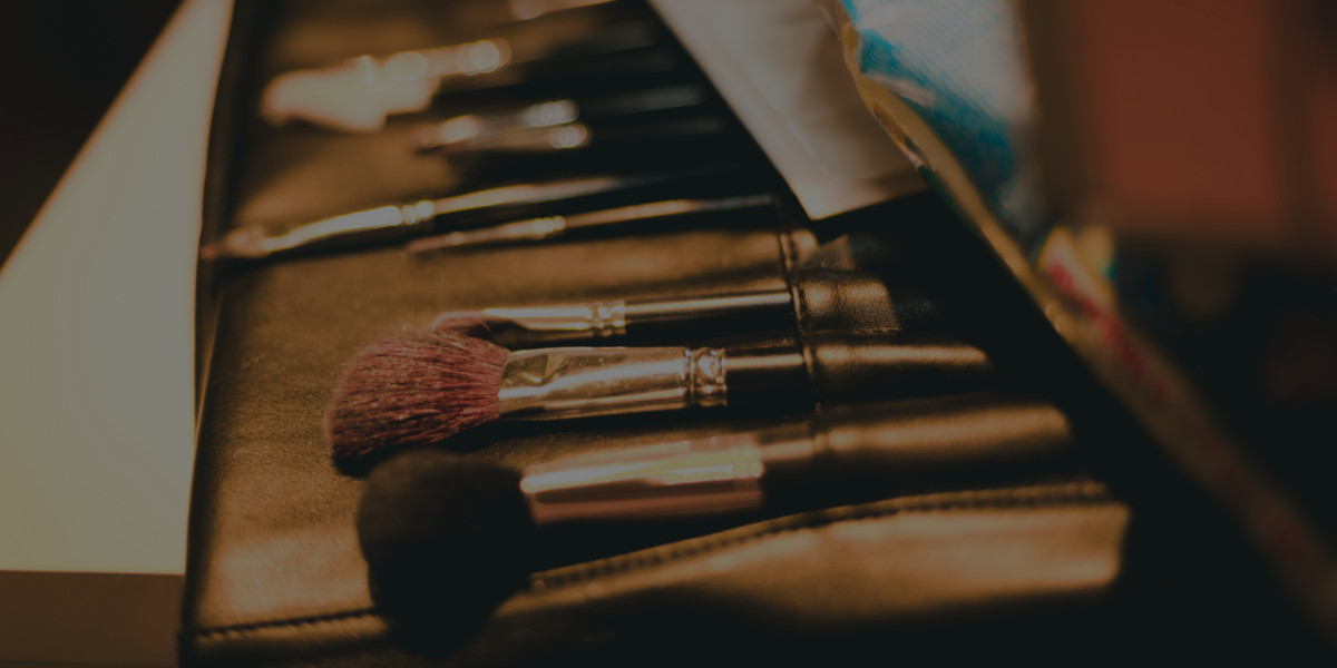 3 Tips for Keeping an Organized Makeup Kit - QC Makeup Academy